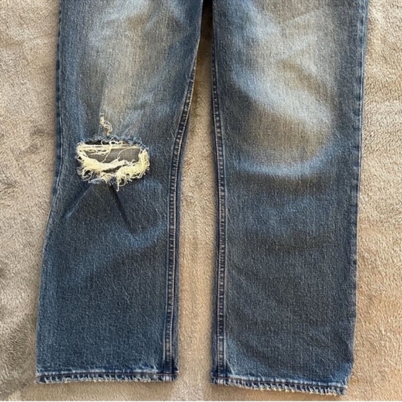 Abercrombie & Fitch Ultra High Rise Kick Flare Curve Love Jeans - Picture 4 of 12